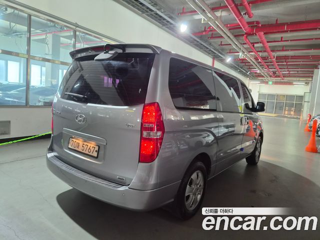 Hyundai Starex 4WD 11-Seater Wagon CVX premium — пробег 37 328 км — фото 2 из 5