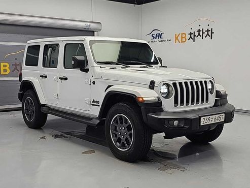 Jeep Wrangler 2.0 Overland 4Door 80th Edition — пробег 75 291 км — фото 4 из 5