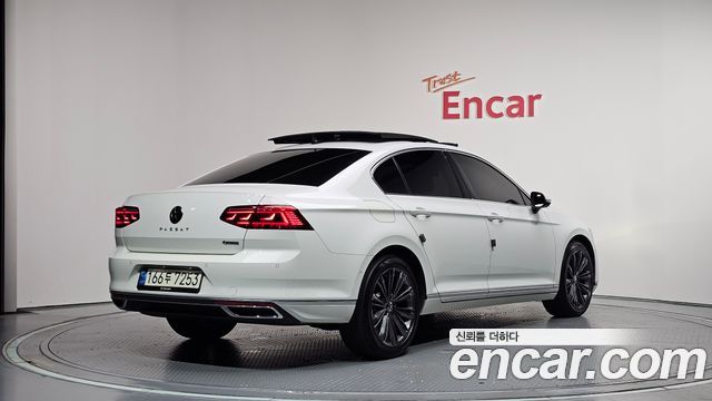 Volkswagen Passat 2.0 TDI 4Motion Prestige — пробег 51 315 км — фото 2 из 5