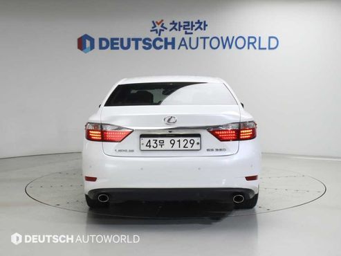 Lexus ES Supreme XV60 — пробег 161 275 км — фото 4 из 5