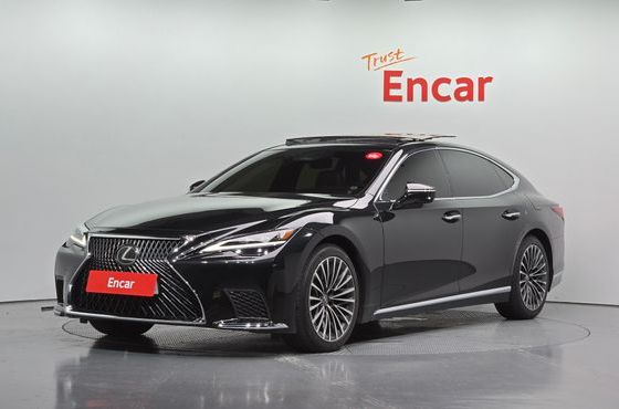 Lexus LS 3.5 Luxury AWD — пробег 3 426 км — фото 1 из 5