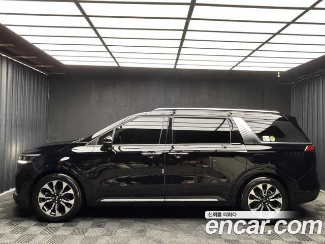 Kia Carnival 7-Seater Signature — пробег 63 999 км — фото 3 из 5