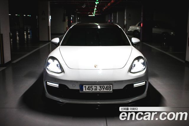 Porsche Panamera 4.0 GTS — пробег 79 100 км — фото 1 из 5