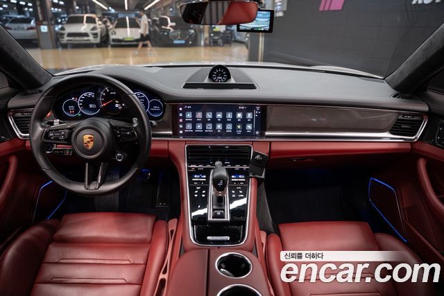 Porsche Panamera 4.0 GTS — пробег 19 000 км — фото 5 из 5
