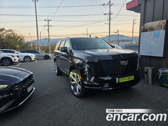 Cadillac Escalade 6.2 Sports Platinum — пробег 12 300 км — фото 1 из 5