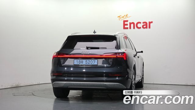 Audi e-tron из Кореи Encar