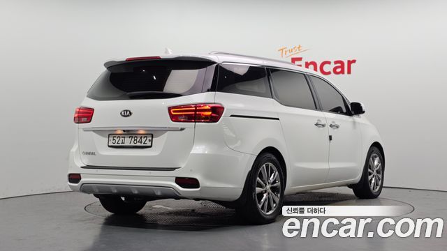 Kia Carnival из Кореи Encar