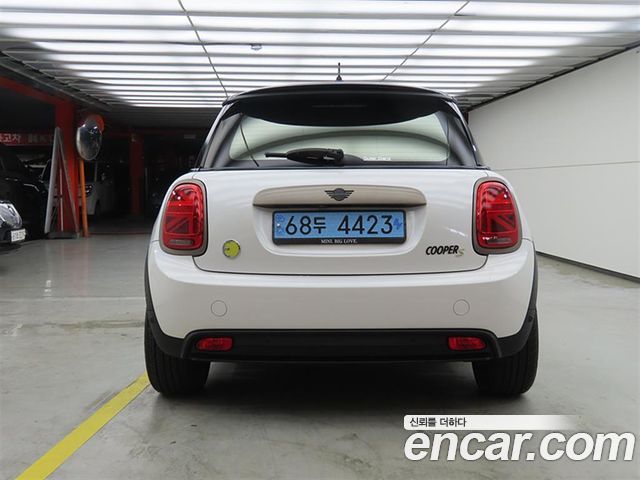 Mini Cooper Resolute Edition 3rd — пробег 27 762 км — фото 3 из 5