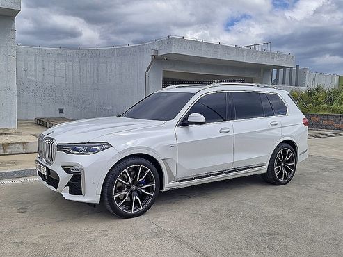 BMW X7 xDrive 40i M Sport 6STR — пробег 81 326 км — фото 2 из 5