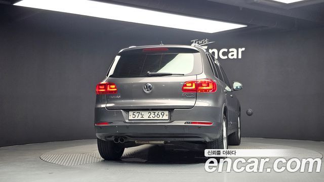 Volkswagen Tiguan 2.0 TDI Comfort 5N — пробег 216 929 км — фото 4 из 5