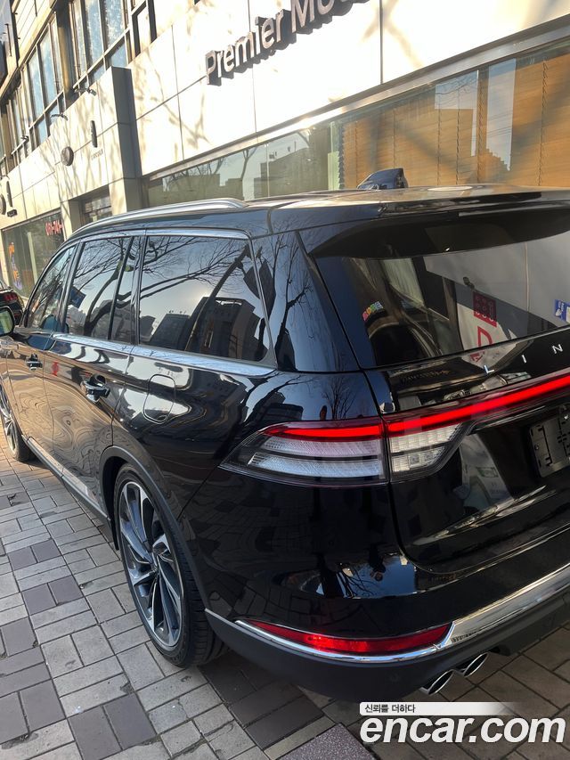 Lincoln Aviator 3.0 Reserve  AWD — пробег 23 000 км — фото 4 из 5