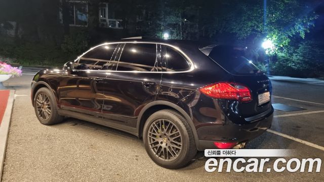 Porsche Cayenne 4.8 S 958 — пробег 175 000 км — фото 4 из 5