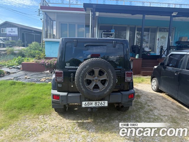 Jeep Wrangler 3.8 70th Anniversary — пробег 182 000 км — фото 2 из 5