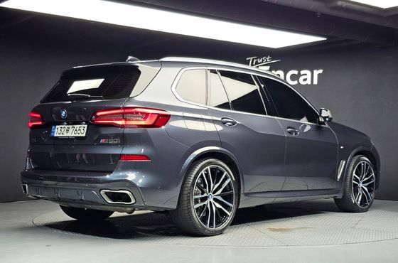 BMW X5 M50i — пробег 47 541 км — фото 2 из 5