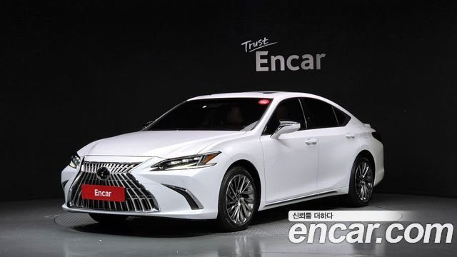 Lexus ES Executive — пробег 8 016 км — фото 1 из 5