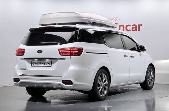 Kia Carnival 9-Seater Prstige — пробег 98 214 км — фото 2 из 5