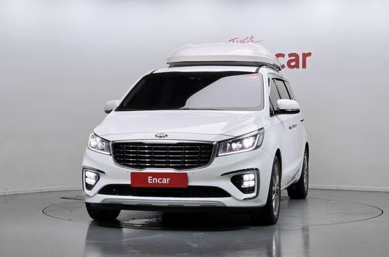 Kia Carnival 9-Seater Prstige — пробег 98 214 км — фото 3 из 5