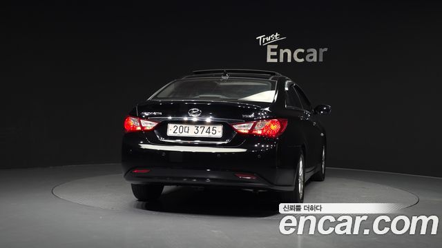 Hyundai Sonata LPI Premier — пробег 115 884 км — фото 4 из 5