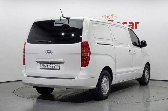 Hyundai Starex 3-Seater VAN Smart — пробег 100 491 км — фото 2 из 5