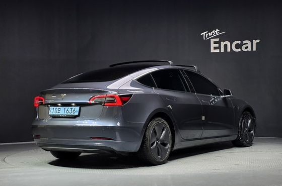 Tesla Model 3 Standard Range Plue RWD — пробег 84 885 км — фото 2 из 5