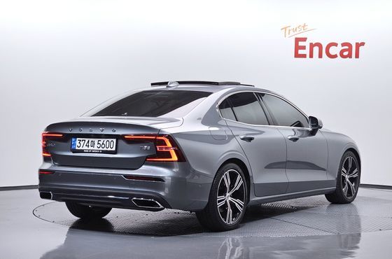 Volvo S60 T5 Inscroption — пробег 72 830 км — фото 2 из 5