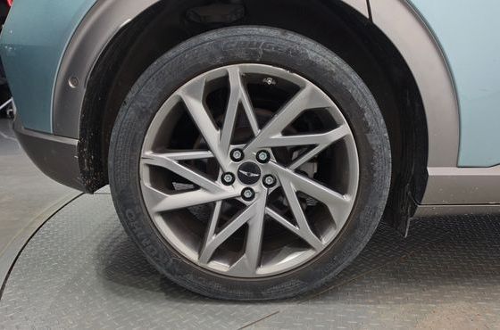 Genesis GV60 Standard AWD — пробег 102 850 км — фото 5 из 5