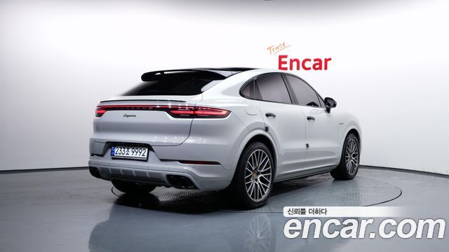 Porsche Cayenne 3.0 E-HYBRID COUPE PLATINUM EDITION — пробег 25 998 км — фото 2 из 5