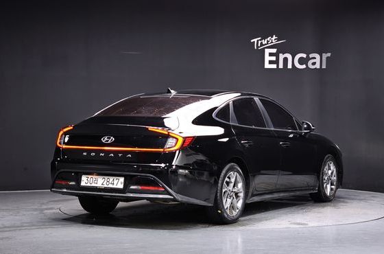 Hyundai Sonata 2.0 Premium — пробег 129 718 км — фото 2 из 5