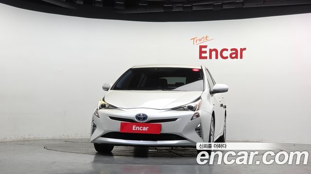 Toyota Prius 1.8 E — пробег 167 069 км — фото 3 из 5