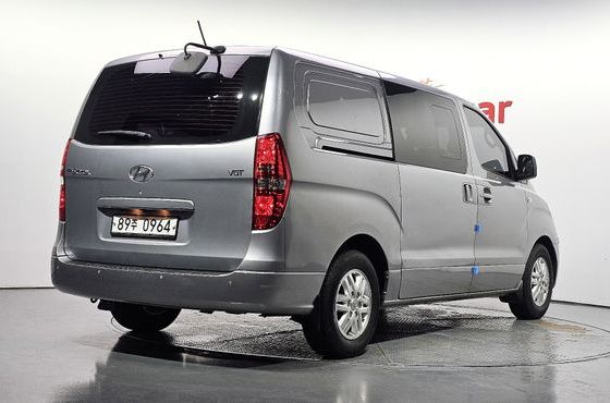 Hyundai Starex 5-Seater VAN Smart — пробег 245 519 км — фото 2 из 5