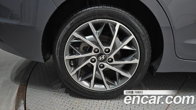 Hyundai AVANTE 1.6 Premium — пробег 39 099 км — фото 5 из 5
