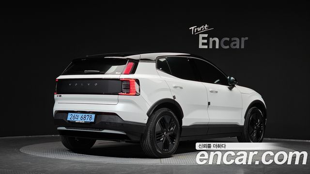 Volvo EX30 Performance Ultra — пробег 4 346 км — фото 2 из 5