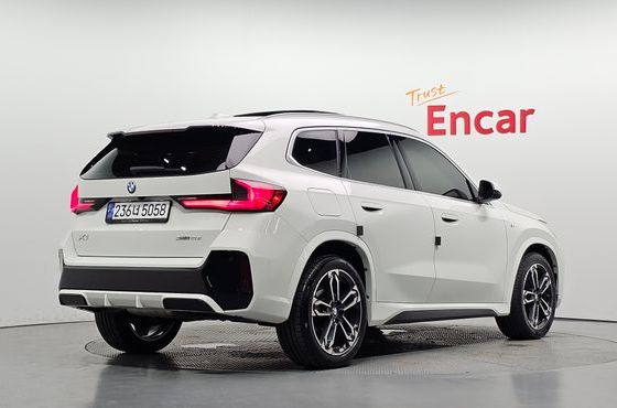 BMW X1 sDrive 18d M Sport — пробег 31 462 км — фото 2 из 5