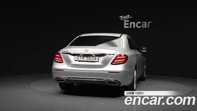 Mercedes-Benz E-Class из Кореи Encar