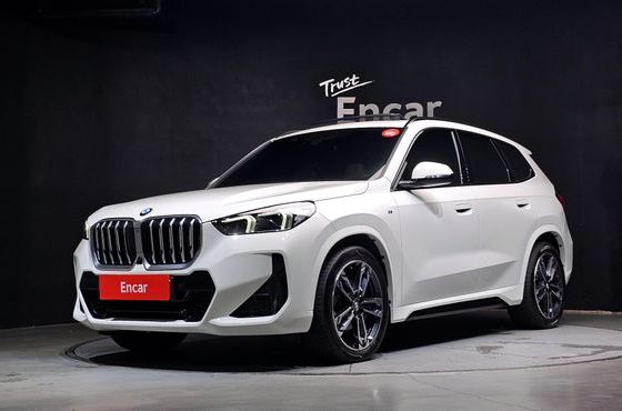 BMW X1 xDrive 20i M Sport — пробег 16 092 км — фото 1 из 5