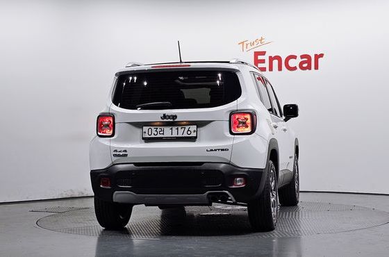 Jeep Renegade 2.0 Diesel Limited AWD — пробег 129 737 км — фото 4 из 5