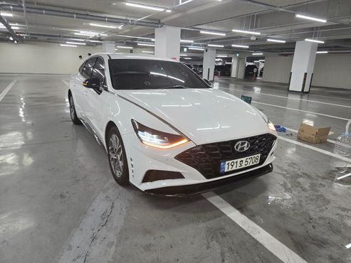 Hyundai Sonata 2.0 Premium Plus — пробег 106 091 км — фото 1 из 5