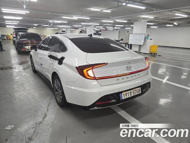 Hyundai Sonata 2.0 Premium Plus — пробег 106 091 км — фото 2 из 5