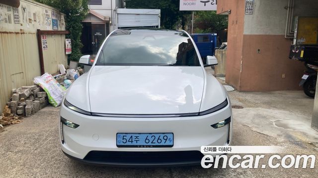 Tesla Model Y L Long Range AWD — пробег 500 км — фото 1 из 5