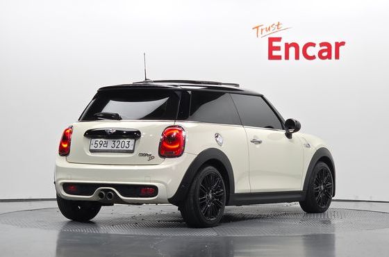 Mini Cooper Standard 3rd — пробег 99 998 км — фото 2 из 5