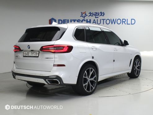 BMW X5 xDrive 30d M Sport First Edition — пробег 97 083 км — фото 2 из 5
