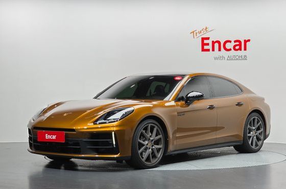 Porsche Panamera 2.9 AWD E-Hybrid — пробег 4 378 км — фото 1 из 5