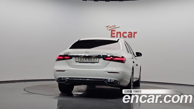 Mercedes-Benz E-Class E300e 4MATIC Exclusive — пробег 38 080 км — фото 4 из 5