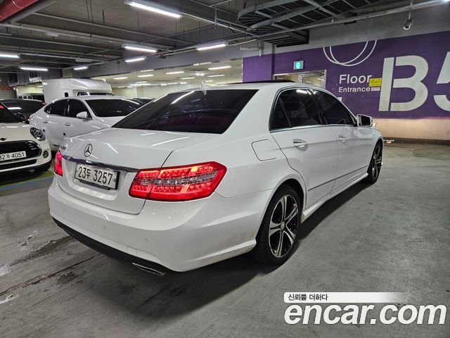 Mercedes-Benz E-Class E300 Avantgarde Sports Package — пробег 107 500 км — фото 3 из 5