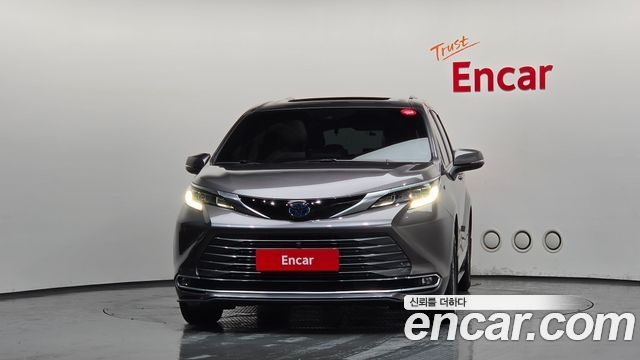 Toyota Sienna 2.5 Hybrid AWD — пробег 71 258 км — фото 3 из 5