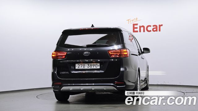 Kia Carnival из Кореи Encar