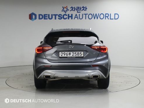 Infiniti QX30 2.0 Essential AWD — пробег 42 499 км — фото 4 из 5