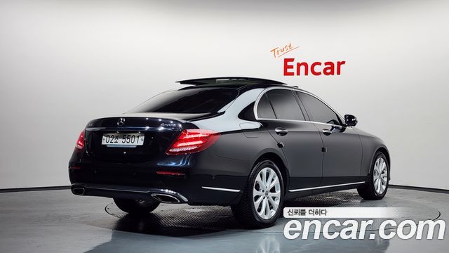 Mercedes-Benz E-Class из Кореи Encar