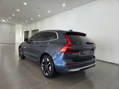 Volvo XC60 B5 Ultra Bright Air Sus — пробег 2 642 км — фото 2 из 5