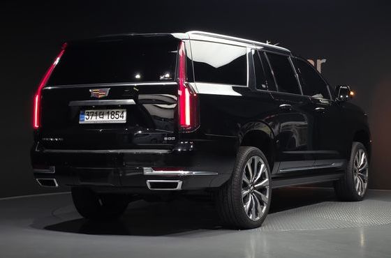 Cadillac Escalade 6.2 ESV ESV Premium Luxury Platinum — пробег 11 054 км — фото 2 из 5